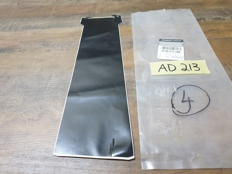 Original New Renault Kiger 2022 Right Rear Door Blackout Foil