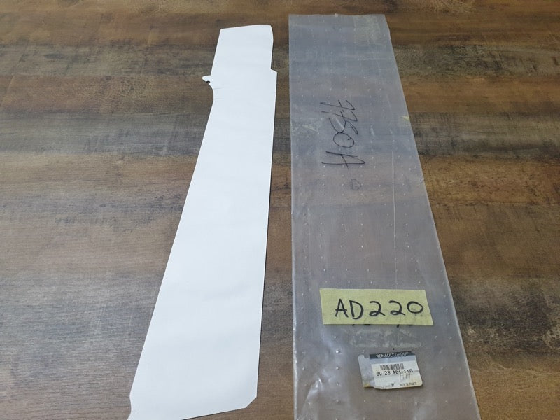 Original New Renault Duster II 2020 Right Front Door Blackout Foil