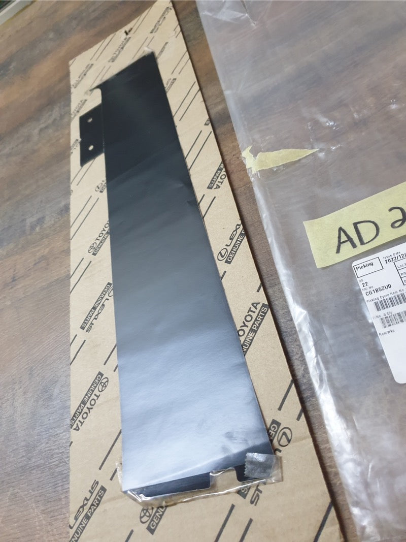 Original New Toyota Fortuner Hilux Right Rear Door Blackout Foil