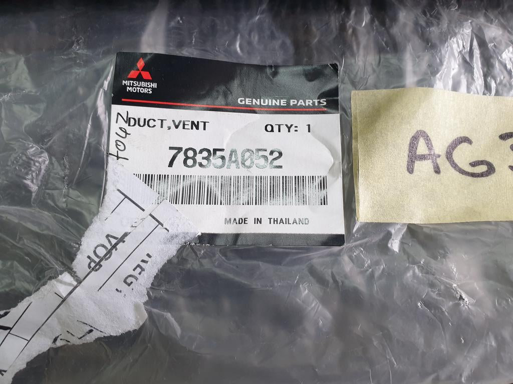 Mitsubishi Pajero Rear Quarter Vent