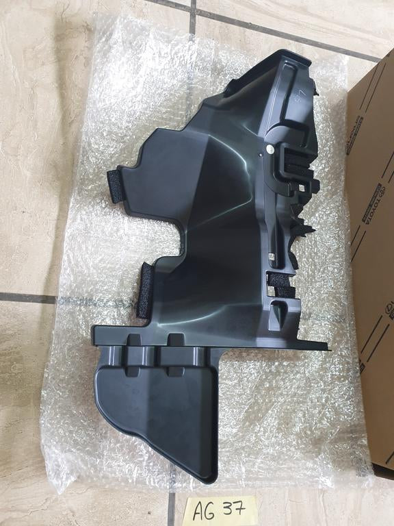 Original New Toyota Fortuner Right Radiator Air Guide