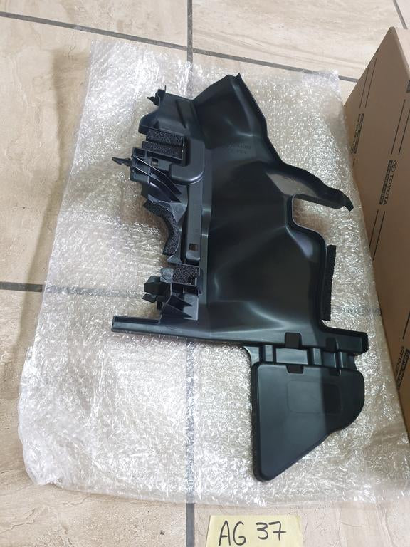 Original New Toyota Fortuner Right Radiator Air Guide
