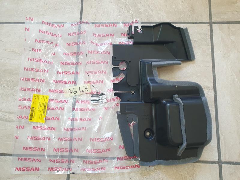 Original New Nissan Navara Right Radiator Air Guide