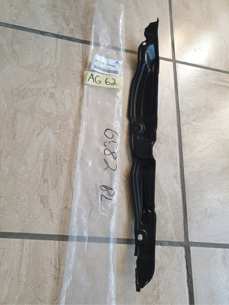 Original New Hyundai i20 Motion 2026 Left Front Fender Liner Insulator