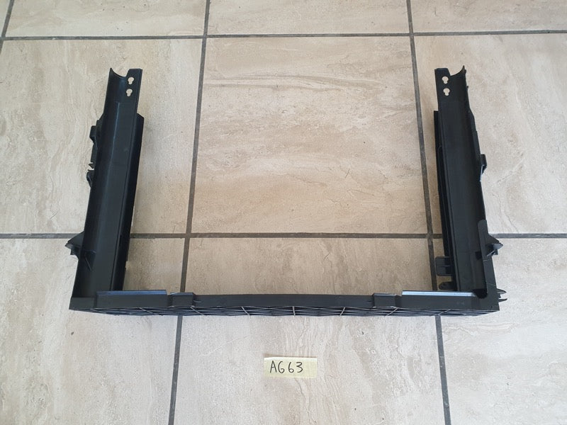 Original New BMW 5 Series E60 2006 Radiator Holder Bracket Air Guide