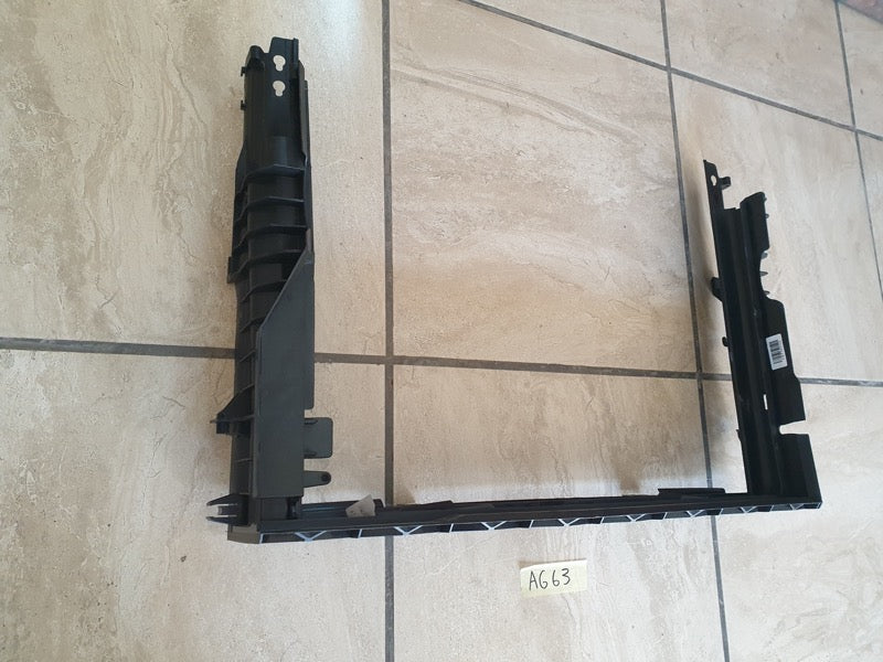 Original New BMW 5 Series E60 2006 Radiator Holder Bracket Air Guide