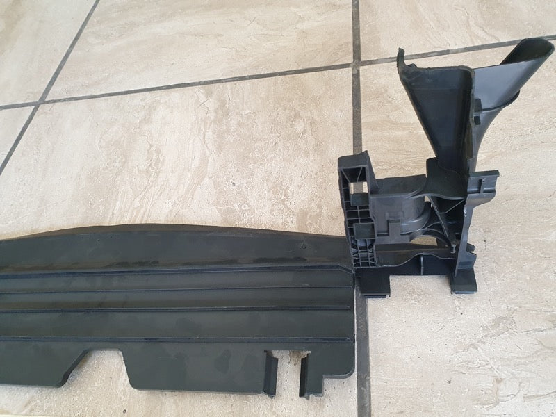 Original New Mercedes-Benz C-Class W205 Lower Radiator Air Deflector