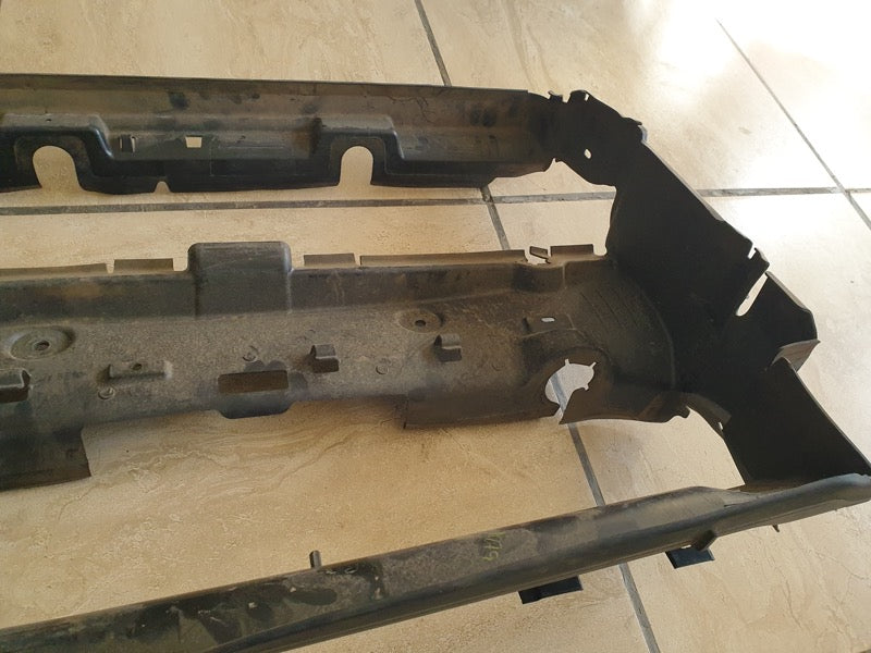Original Used BMW 2 Series G42 Radiator Air Deflector