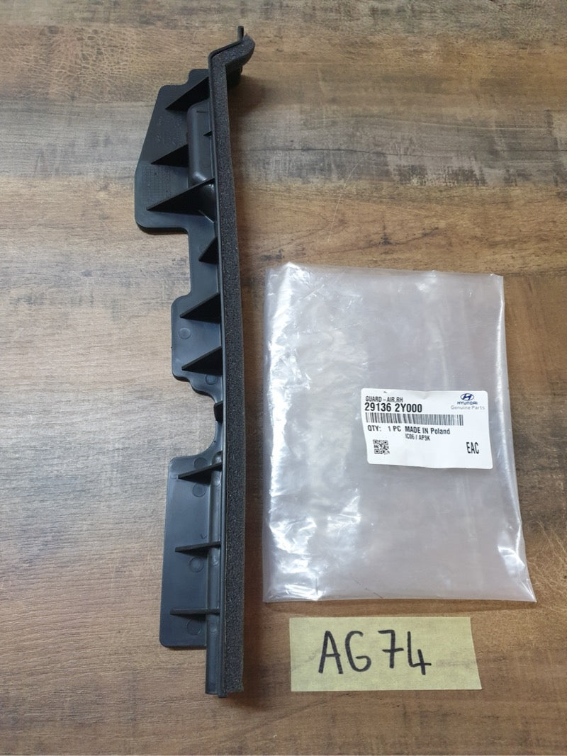 Original New Kia Sportage Right Radiator Air Deflector