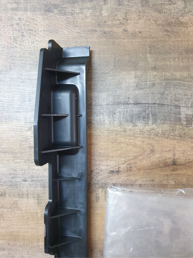Original New Kia Sportage Right Radiator Air Deflector