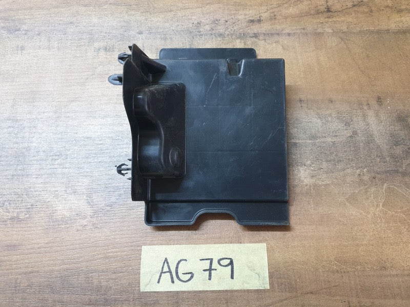 Original Used Toyota Hilux Right Front Centre Air Deflector
