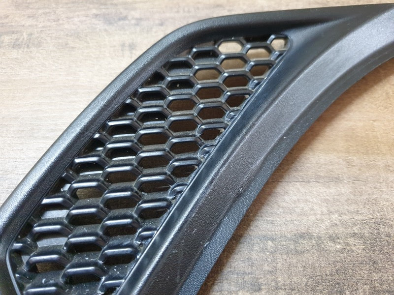 Original Used Jeep Wrangler 2023 Right Front Fender Vent Moulding