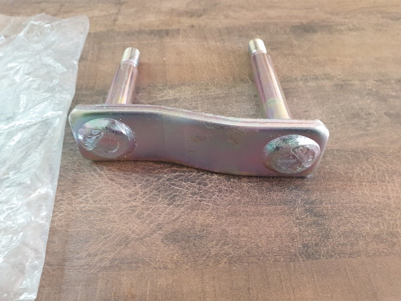 Original New Isuzu D-Max Rear Spring Bracket U-Bolt Hanger