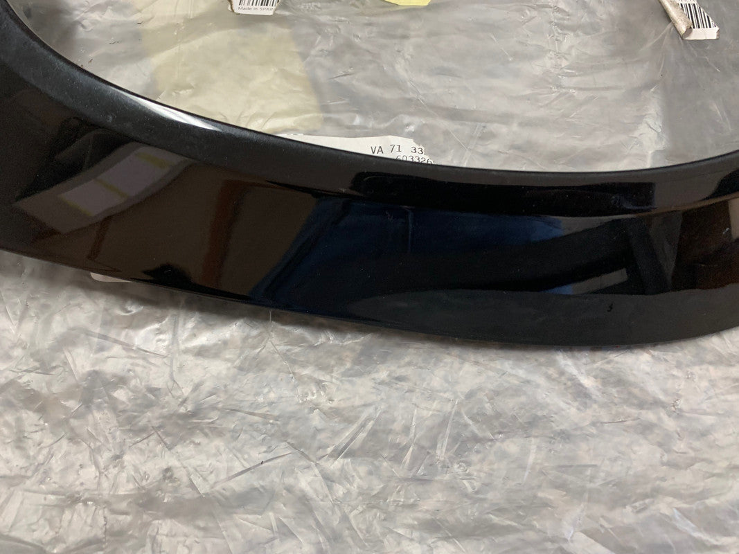 Original Used Smart ForTwo 2014, 2015, 2016, 2017, 2018, 2019, ForFour, Tail Lamp Cover Right Rear Tail Light Trim Moulding