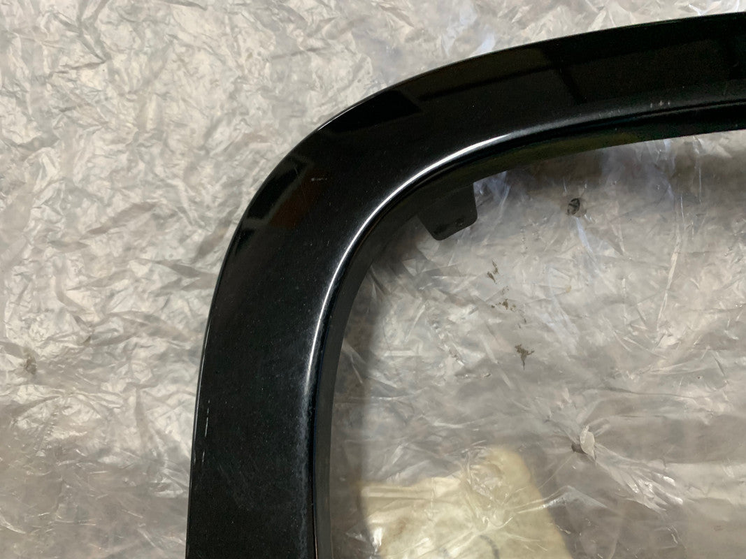 Original Used Smart ForTwo 2014, 2015, 2016, 2017, 2018, 2019, ForFour, Tail Lamp Cover Right Rear Tail Light Trim Moulding