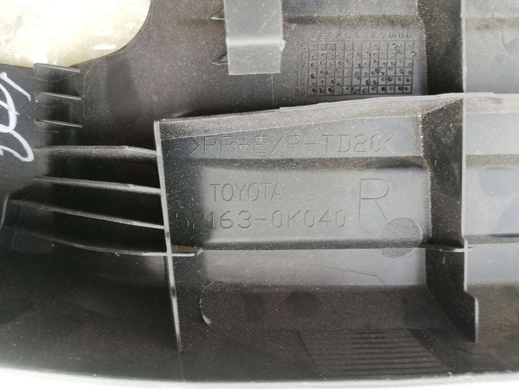 Toyota Hilux 2019, 2020, Rear bumper end trim Right Rear Bumper Corner Cover Plate