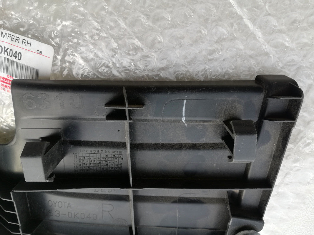 Toyota Hilux 2019, 2020, Rear bumper end trim Right Rear Bumper Corner Cover Plate