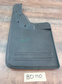 Original New Volkswagen Amarok Double Cab 2021 Right Rear Mudflap