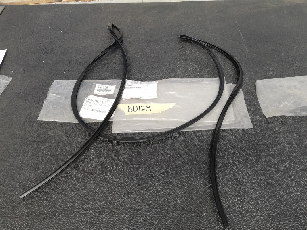 Original Used Toyota Rumion 2022 Windshield Rubber, Seal, Gasket – Eazy ...