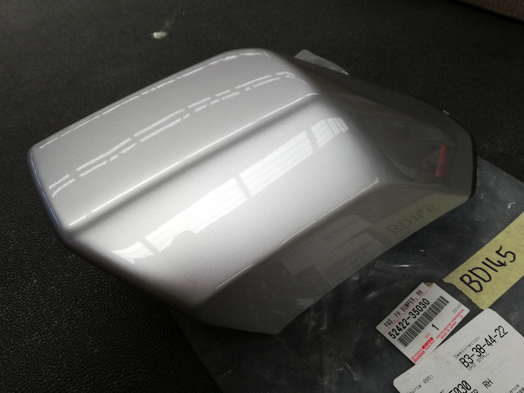 Toyota Land Cruiser 2013 Right Front Bumper Cover Moulding