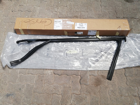Mercedes-Benz GLE W167, 450, 4MATIC, Seal 2023 Right Rear Door Surrounding Rubber