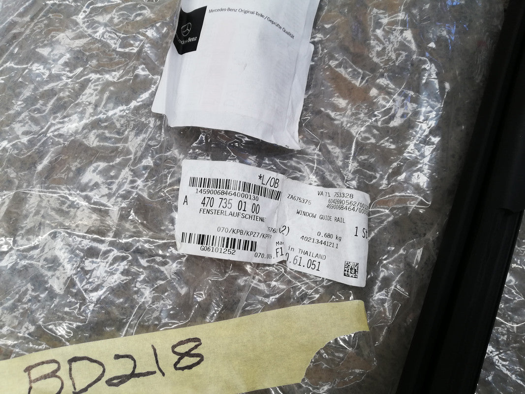 Mercedes-Benz X-Class W470, X250 D 2019 Left Rear Door Guard Rail