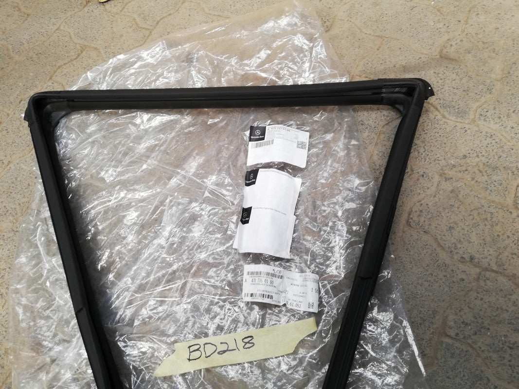 Mercedes-Benz X-Class W470, X250 D 2019 Left Rear Door Guard Rail