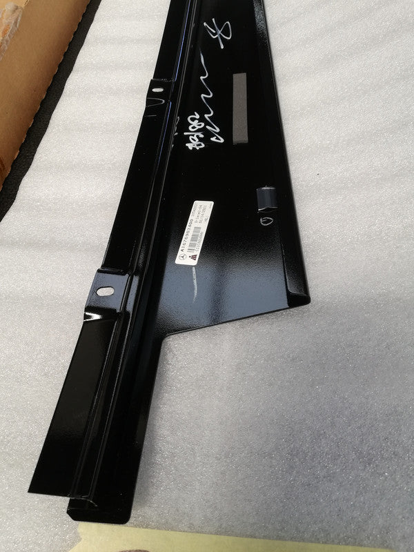 Mercedes-Benz GLE W167 2019 Right Front Door Blackout Moulding