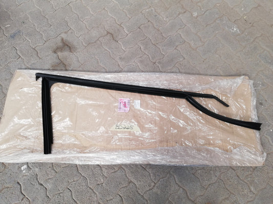 Volkswagen Polo Comfortline 2021 Right Front Window Guide