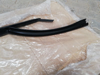 Volkswagen Polo Comfortline 2021 Right Front Window Guide