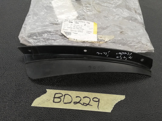 Mercedes-Benz ML W164 Right Front Wheel house Arch Cover