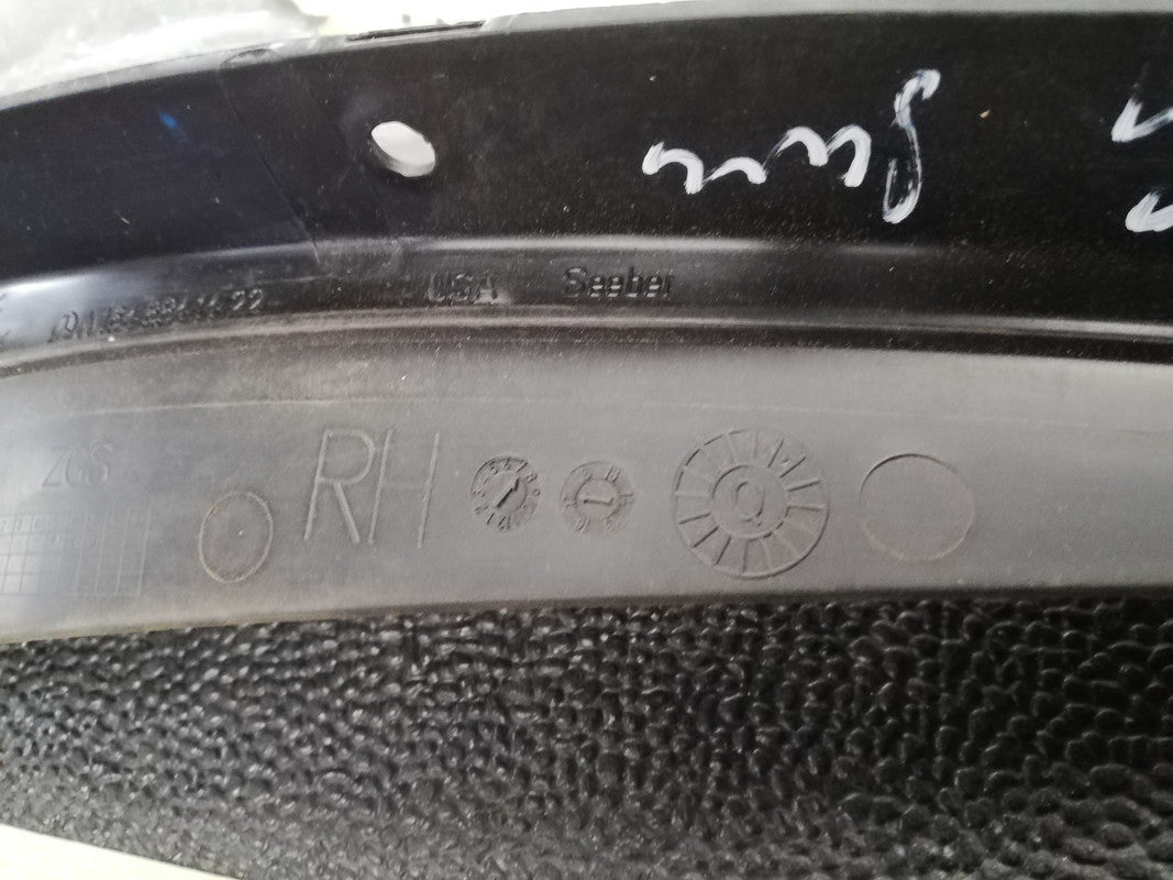 Mercedes-Benz ML W164 Right Front Wheel house Arch Cover