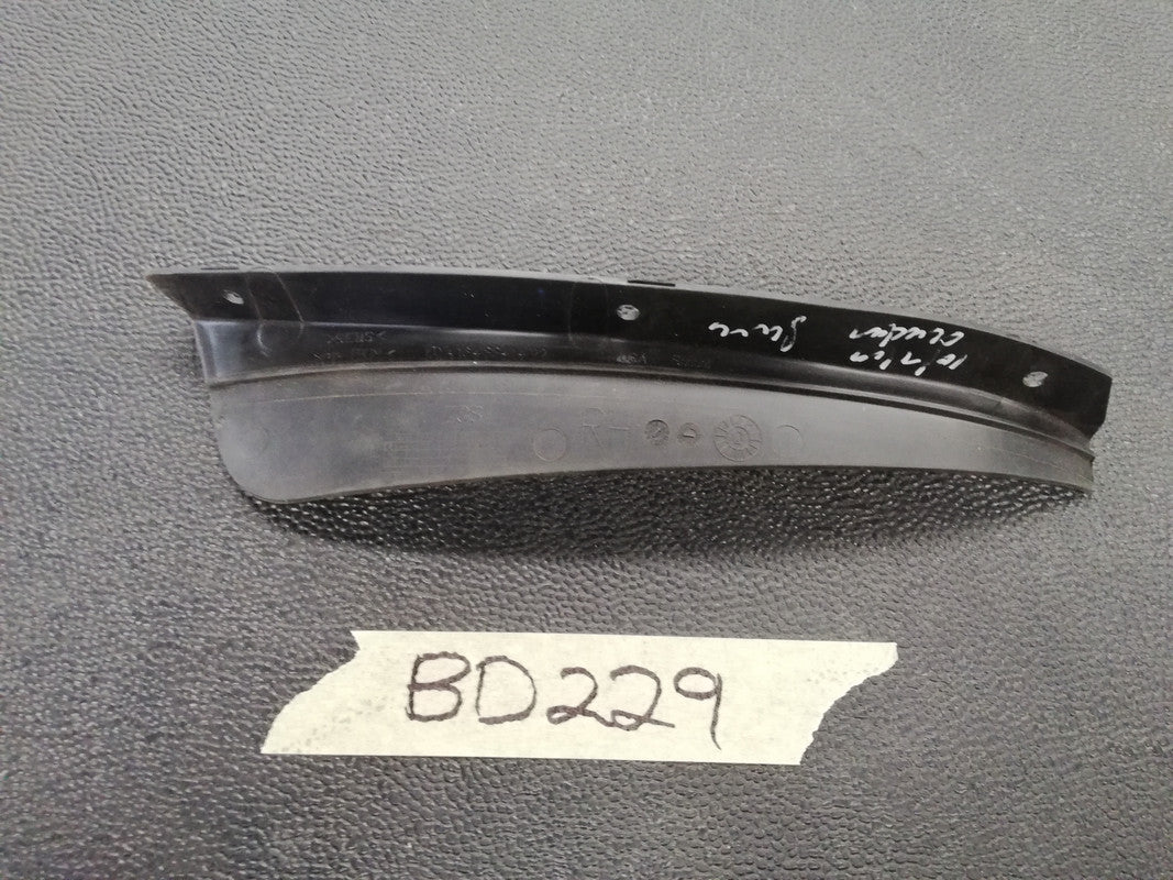 Mercedes-Benz ML W164 Right Front Wheel house Arch Cover