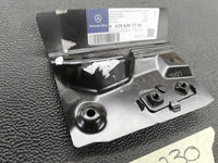 Mercedes-Benz V-Class Vito, W639 115 CDI 2009 Right Door Lock Striker Reinforcement