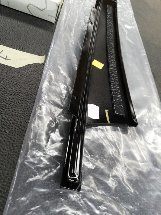 Mercedes-Benz C-Class W205, C180-C250 / C220 2018 Right Front Door Blackout Moulding