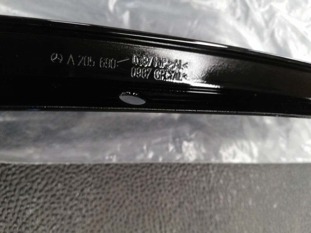Mercedes-Benz C-Class W205. C220d 2018 Left Front Door Blackout Moulding