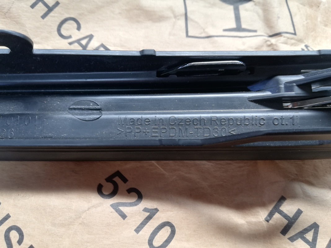 Volkswagen Golf 7 Front Bumper Left Lower Grille Trim