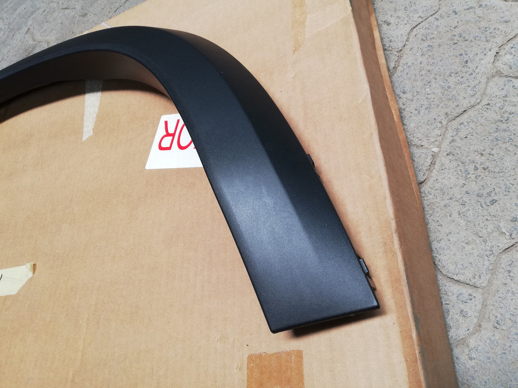Original New Mercedes-Benz GLE W167, 300 D 4MATIC 2020 Left Rear Wheel Arch Moulding