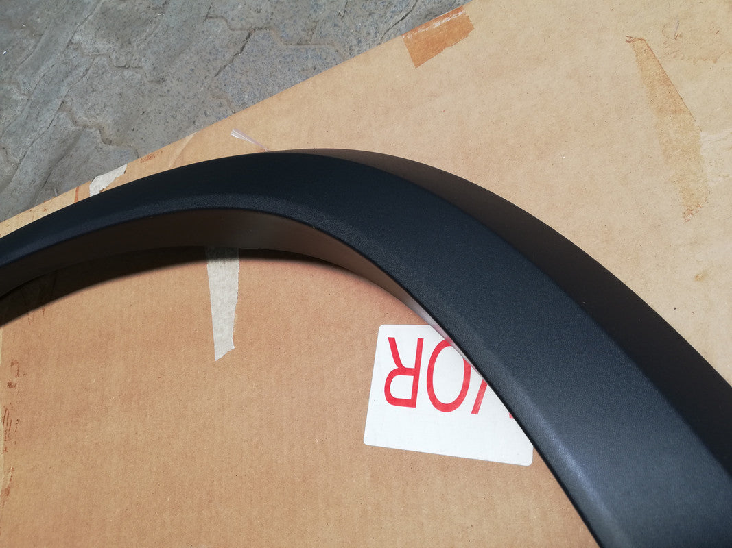 Original New Mercedes-Benz GLE W167, 300 D 4MATIC 2020 Left Rear Wheel Arch Moulding