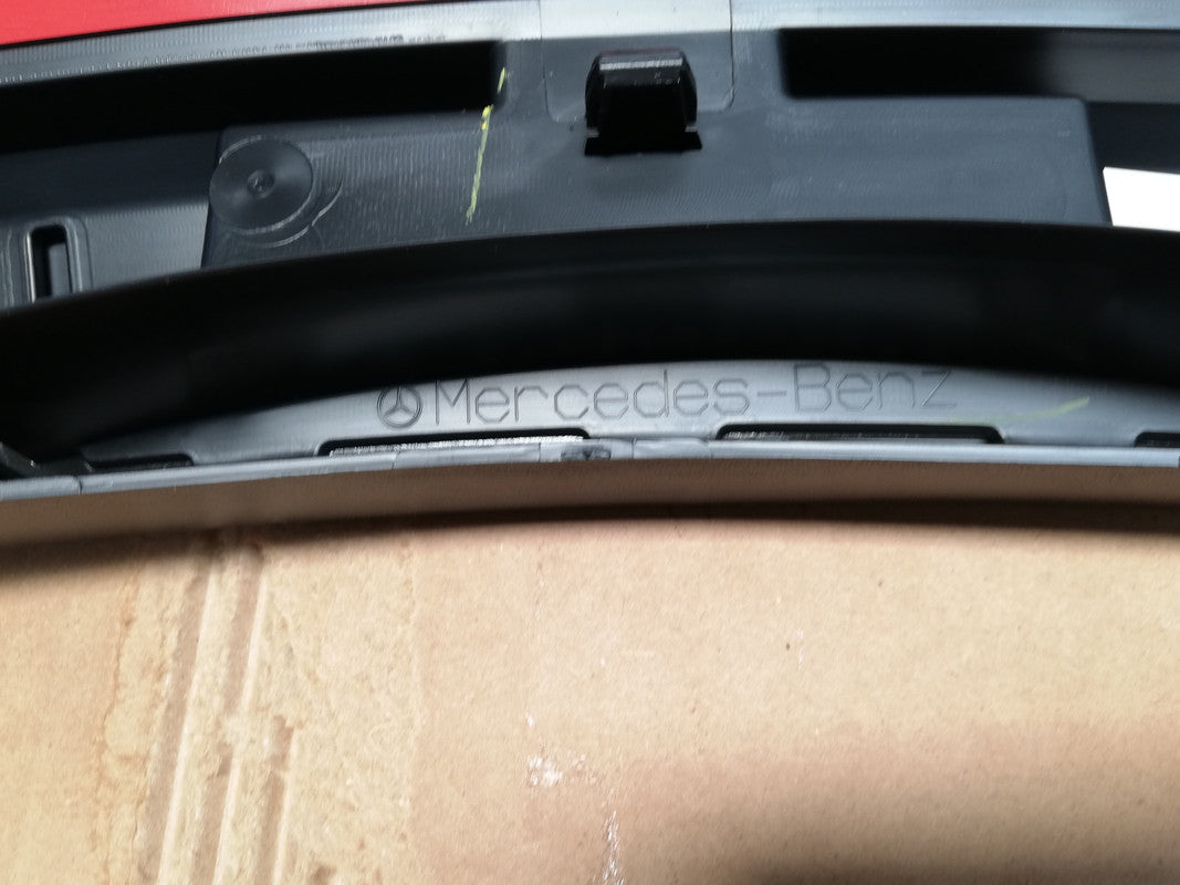 Original New Mercedes-Benz GLE W167, 300 D 4MATIC 2020 Left Rear Wheel Arch Moulding