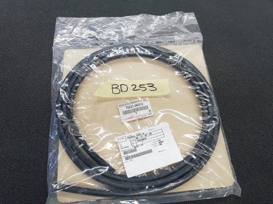 Toyota Fortuner 2015 Windshield Rubber Seal Moulding