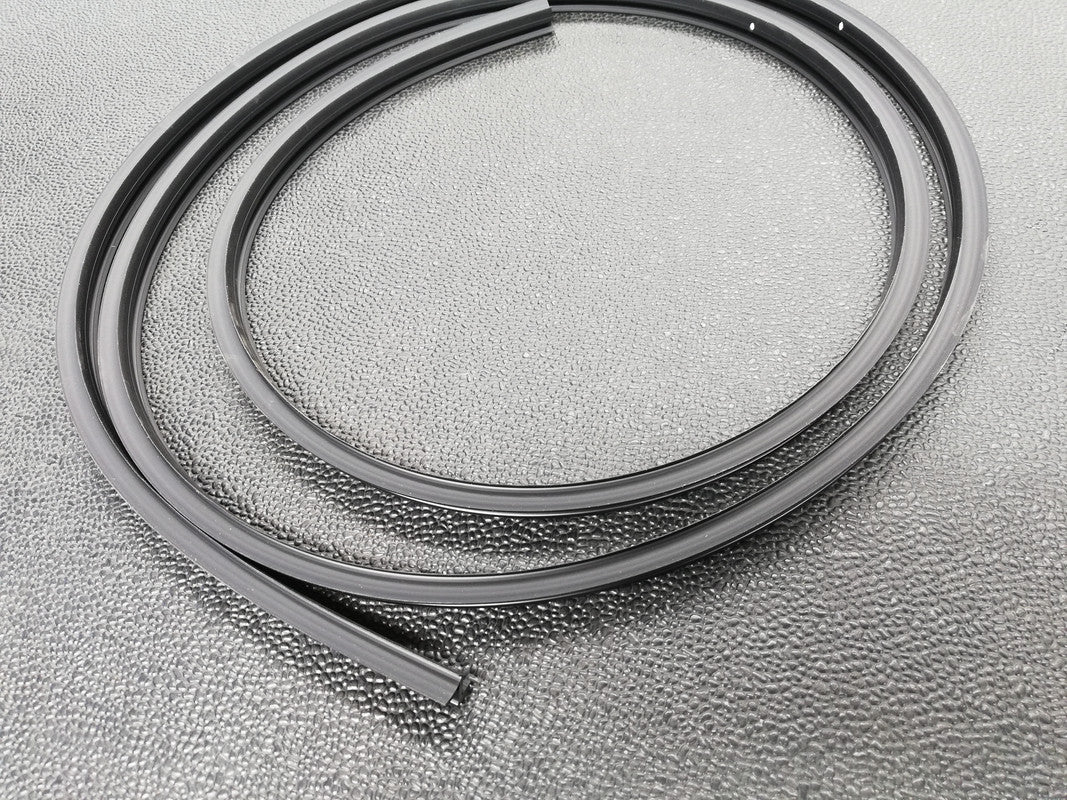 Toyota Fortuner 2015 Windshield Rubber Seal Moulding