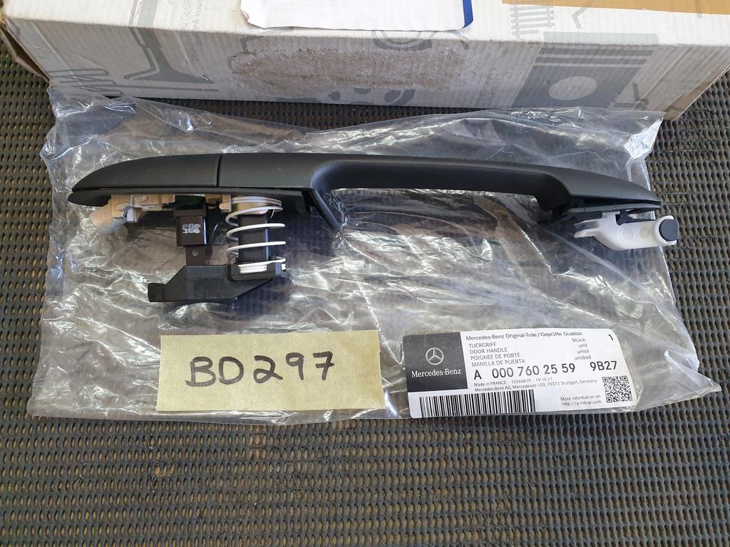 Mercedes-Benz V-Class Vito W447 Right Front Door Handle