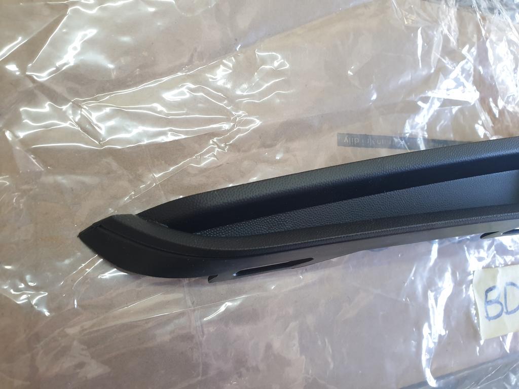 Volkswagen Polo Right Front Bumper Lower Grille