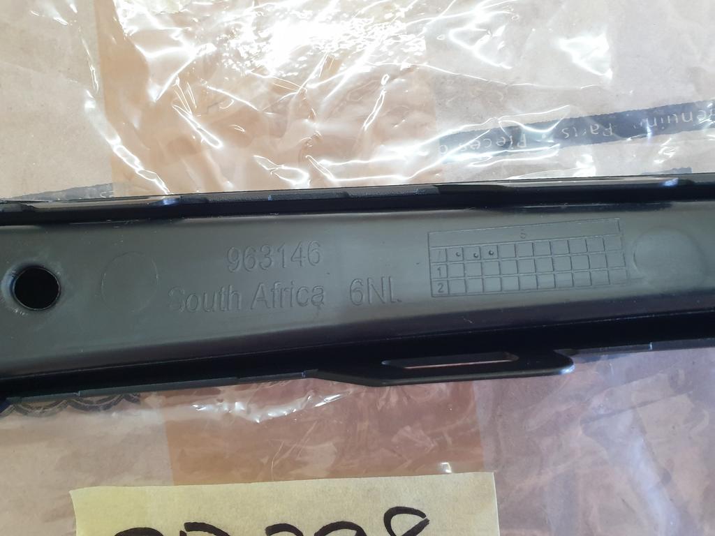 Volkswagen Polo Right Front Bumper Lower Grille