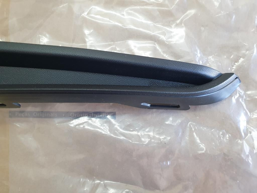 Volkswagen Polo Left Front Bumper Lower Grille