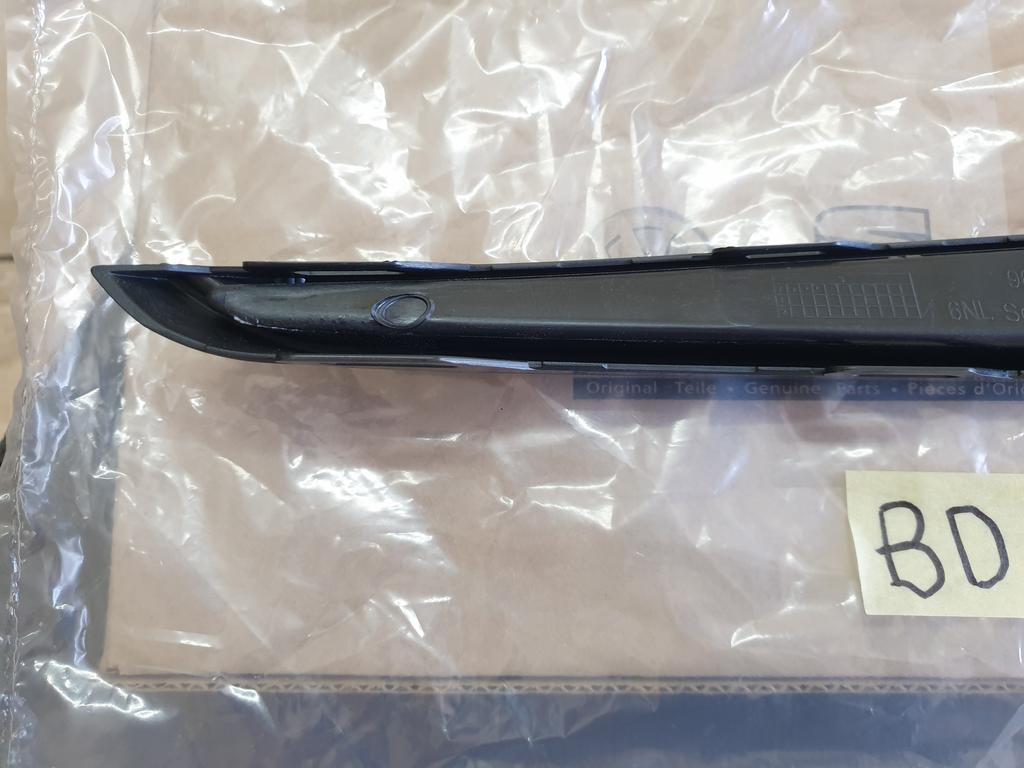 Volkswagen Polo Left Front Bumper Lower Grille