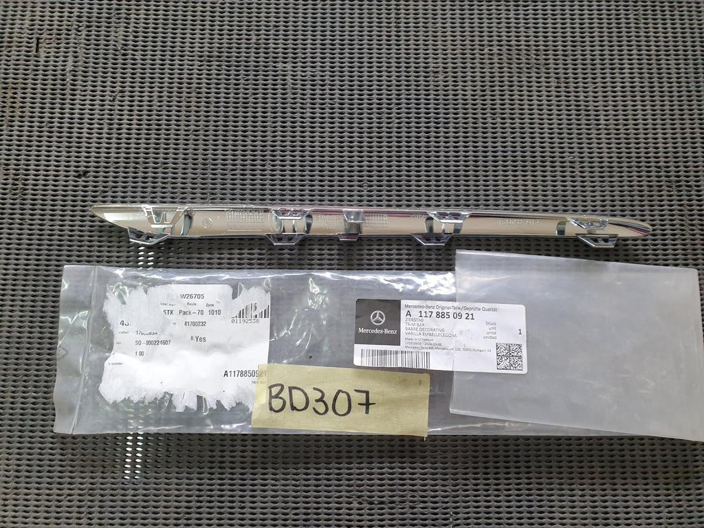 Mercedes-Benz CLA W117 Left Front Radiator Grille Chrome Trim Moulding