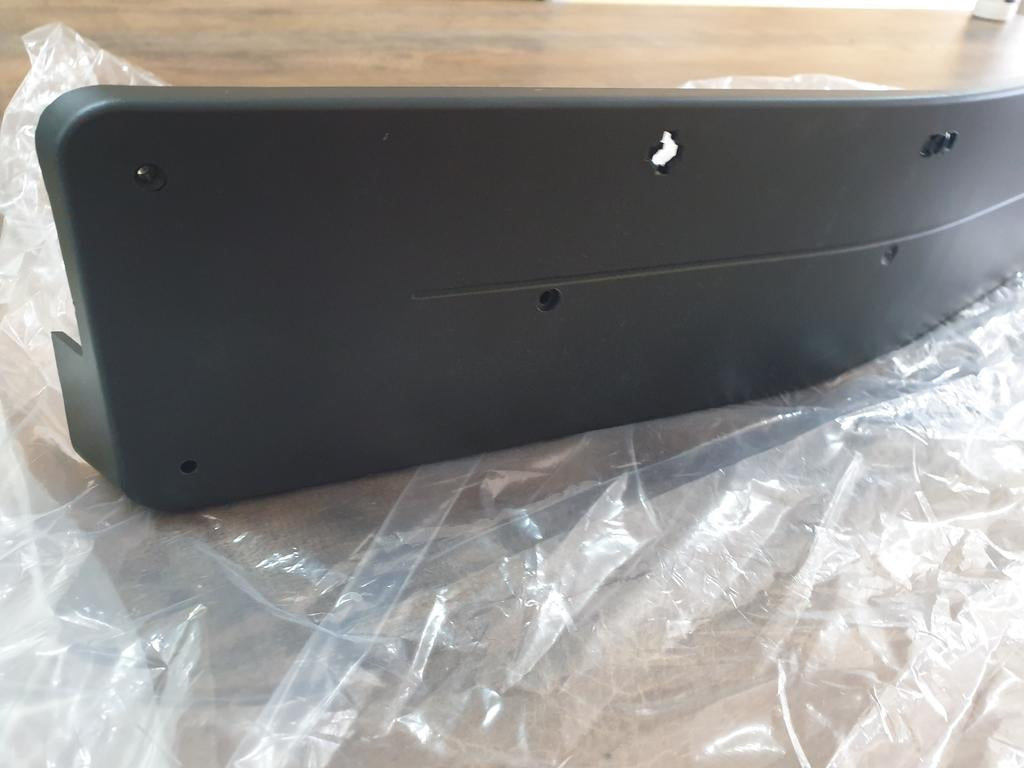 Original New Mercedes-Benz R-Class W251 Front License Plate Base