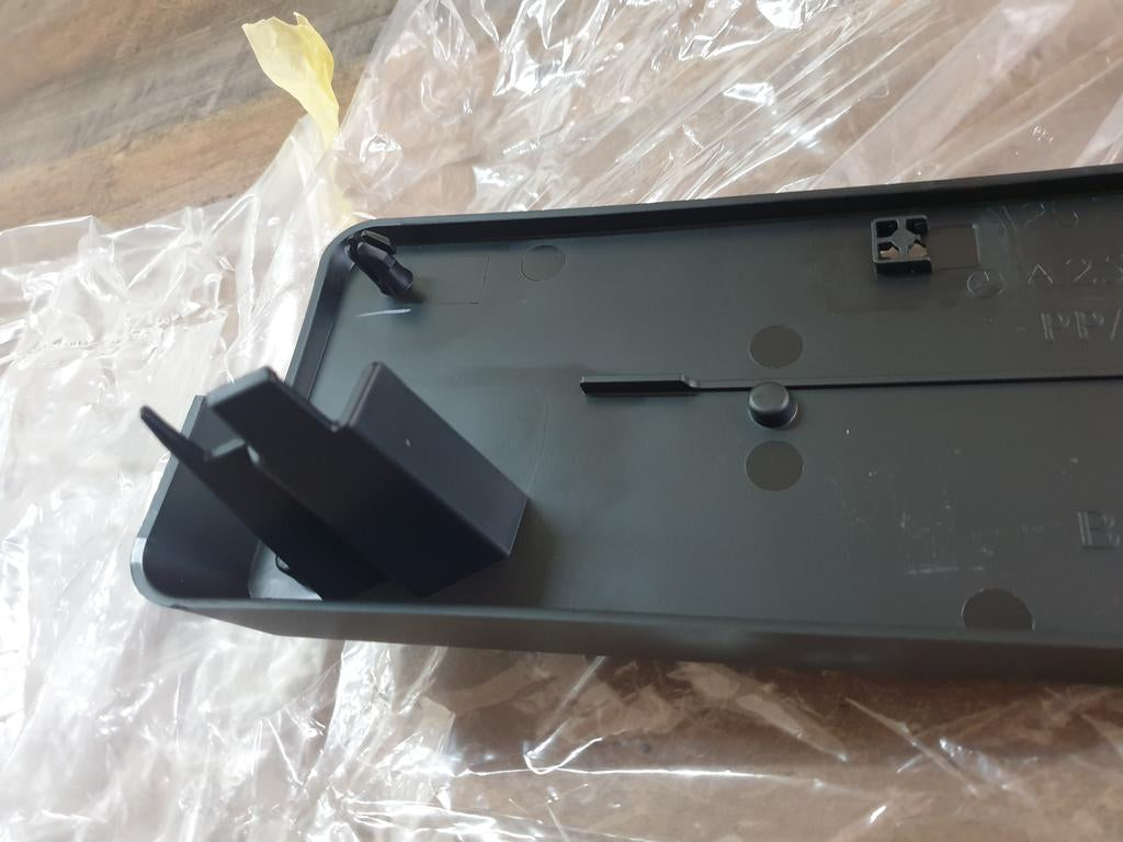Original New Mercedes-Benz R-Class W251 Front License Plate Base
